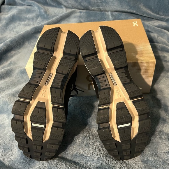 On Cloudwander Waterproof Running/All Terrain Shoe - Picture 7 of 7